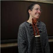 Estudiante de l’escola superior de música de Catalunya, imparteix clase de viola da gamba i de solfeig per tots els nivells